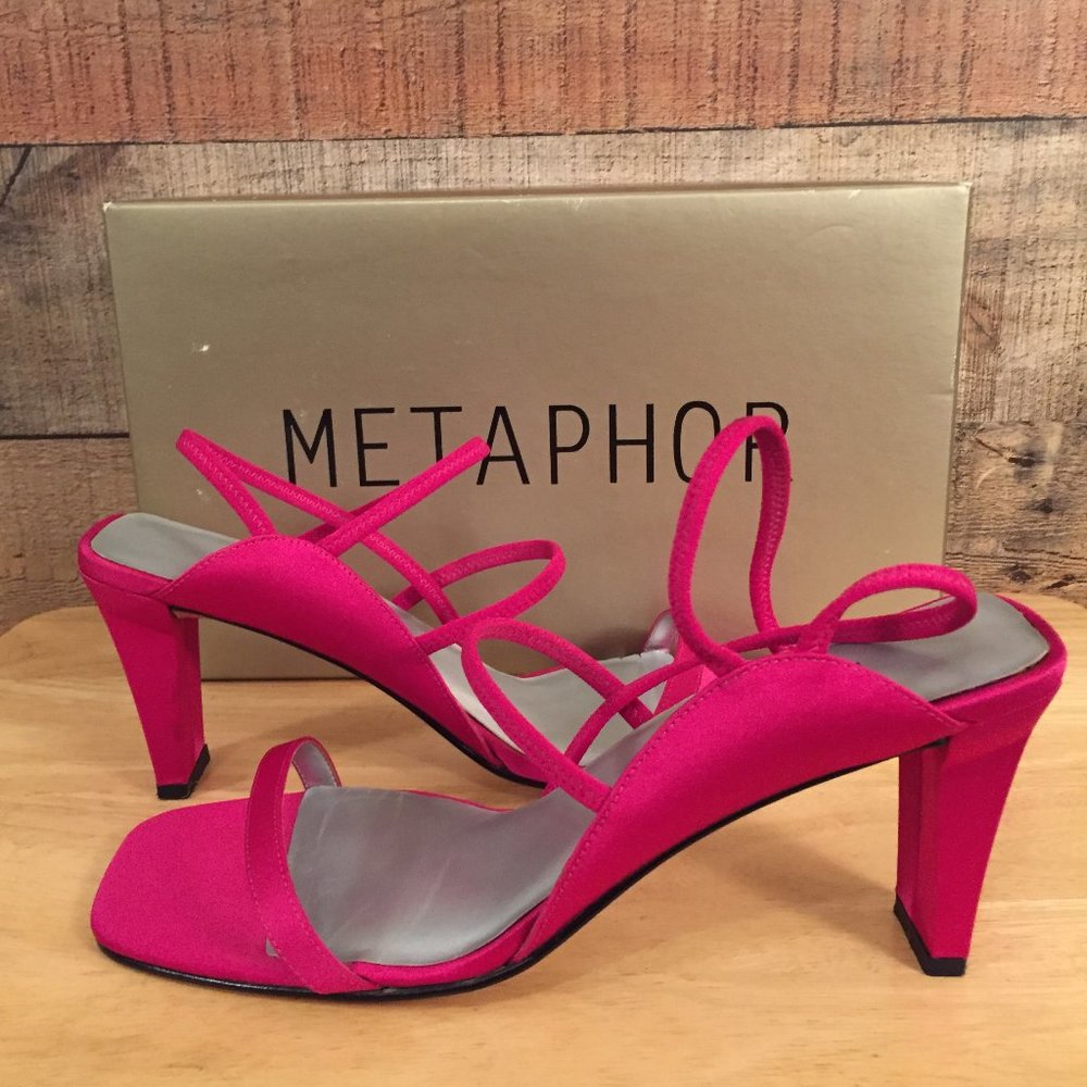 Metaphor Strappy Fuscia Heeled Sandals Sz 9M IOB
